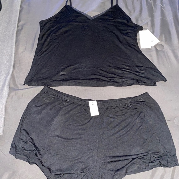 Women’s short set - Picture 1 of 2